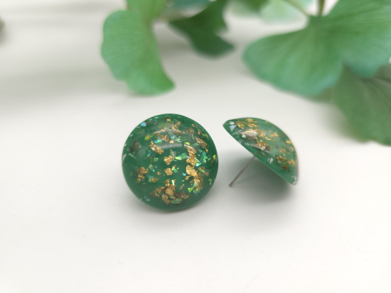 Preview: dunkelgrün Ohrstecker mit goldfarbenen Teilchen